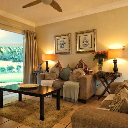 Vair'S Place Guest House In Sandton Paulshof - Apartment, Lux Suites & Spa Йоханнесбург Экстерьер фото