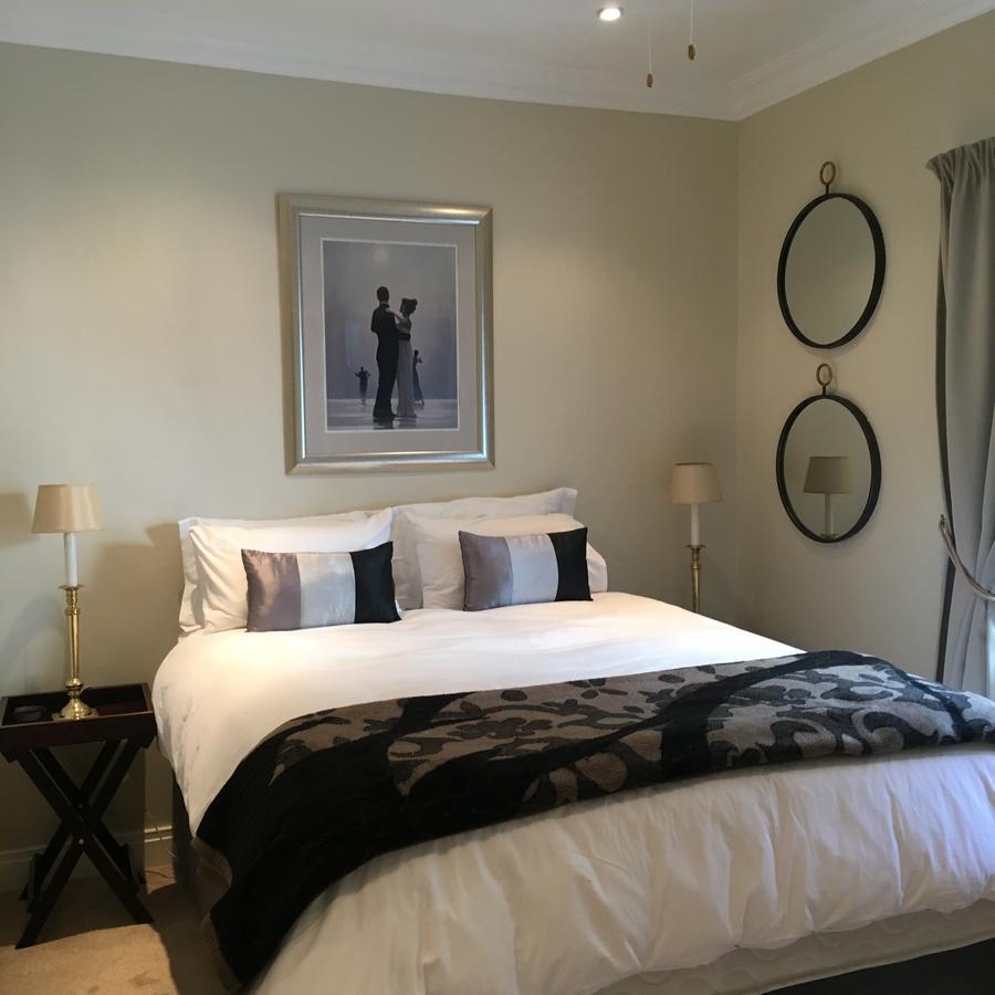 Vair'S Place Guest House In Sandton Paulshof - Apartment, Lux Suites & Spa Йоханнесбург Экстерьер фото