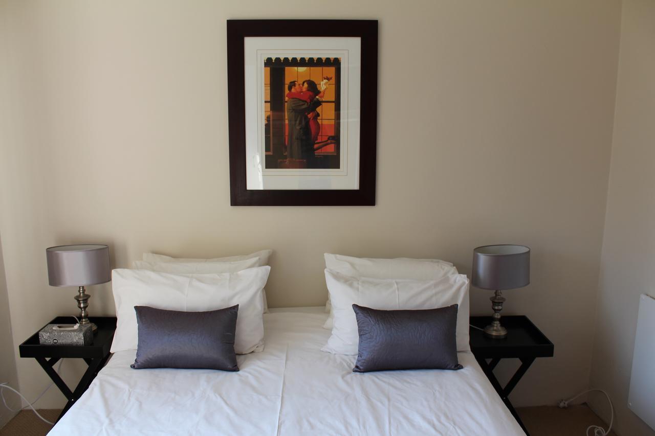 Vair'S Place Guest House In Sandton Paulshof - Apartment, Lux Suites & Spa Йоханнесбург Экстерьер фото